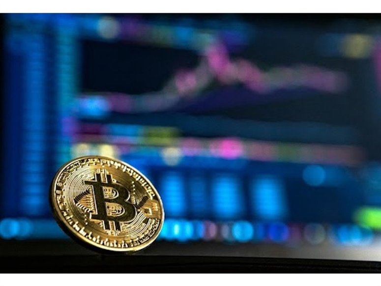 بورس توکیو در حال بررسی محدودیتهایی برای شرکتهای بورسی است که مقادیر زیادی داراییِ رمزارزی نگه میدارند.